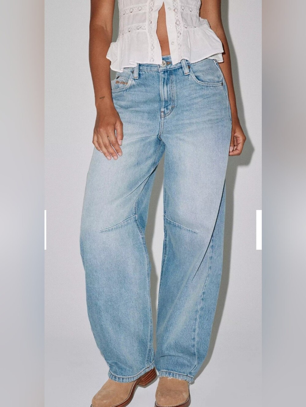 BDG Logan Buckle Baggy Barrel Jeans Light Wash Cotton Womens Size 34